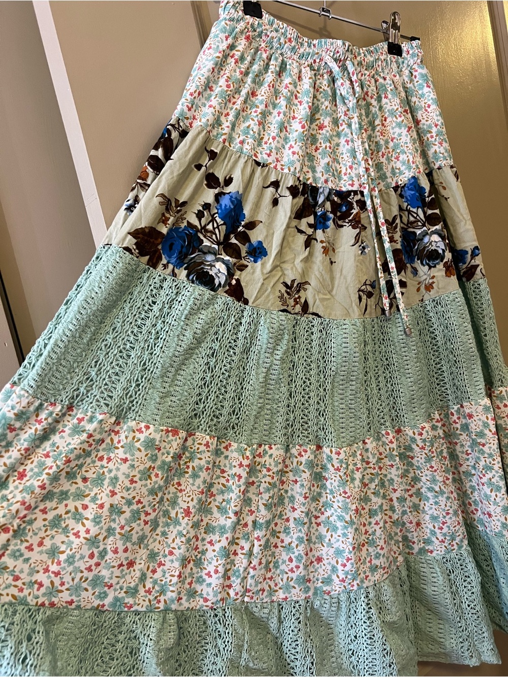 POL Mint Green Floral Tiered Maxi Skirt: S - Picture 7 of 7
